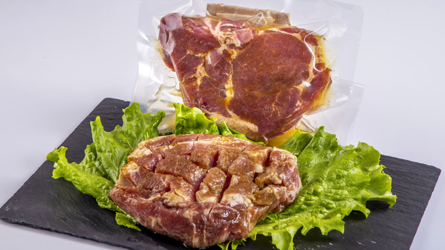 王様のステーキ(味付)豚カタロース